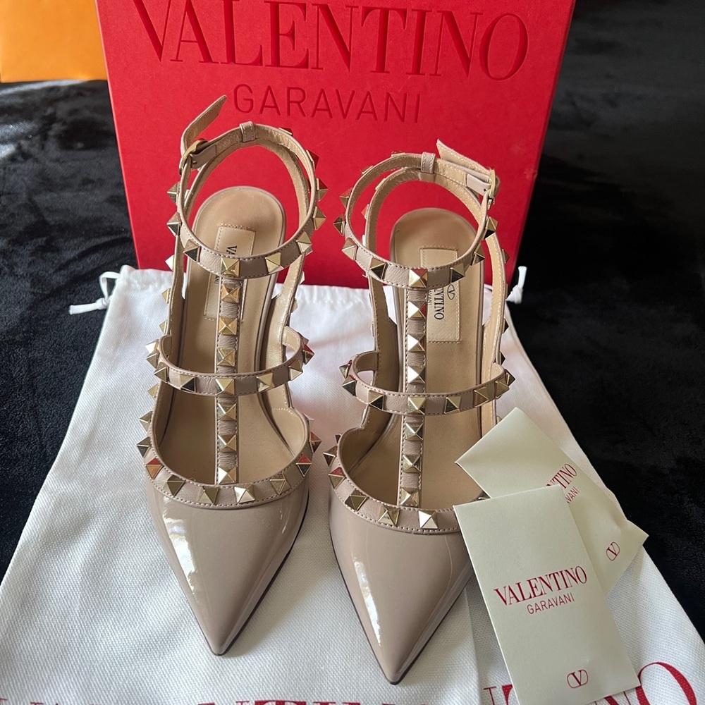 Valentino Garavani Women's Beige Rockstud Pumps